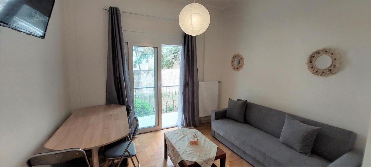 Cozy Apartment In Nea Smyrni Athen Exterior foto